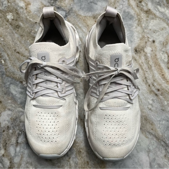 On Running Cloudswift 3 Sneakers in White Frost Women’s 7.5 - Picture 2 of 11